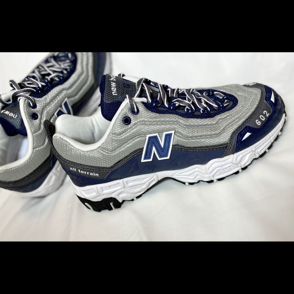 Size 9-4E Mens New Balance 602 All Terrain Shoes